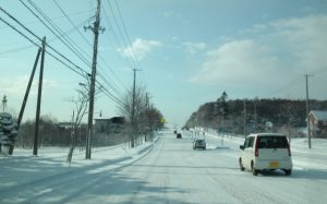 ノーマルタイヤで雪道を走るのはうっすら雪程度なら大丈夫 センチまでが限界 罰金の可能性は